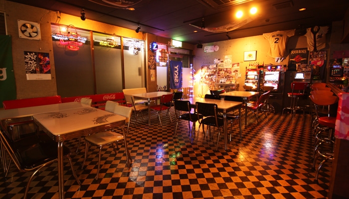 Sports Bar Vintage 〒286-0041 成田市飯田町2-92