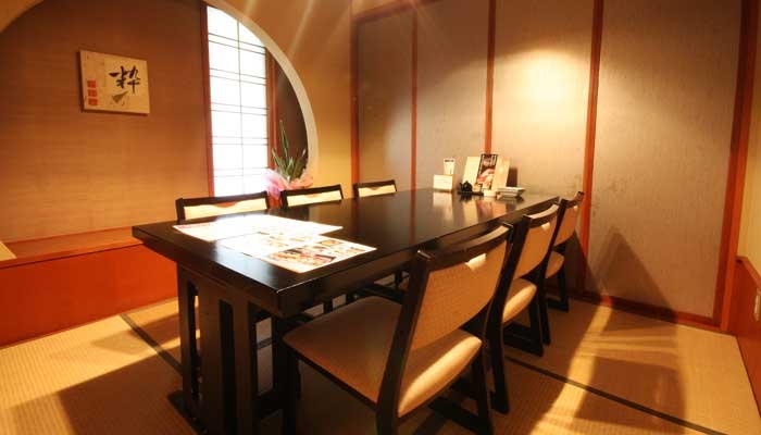 波奈 成田店 〒286-0048 千葉県成田市公津の杜3-15-4