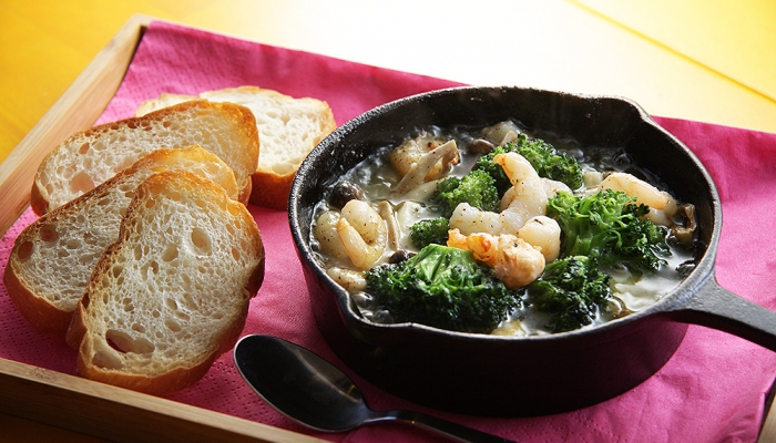 大衆酒場 花崎バル 〒286-0033 千葉県成田市花崎町814-26 希光ビル2F