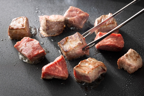 ホテル日航成田　カジュアル・リゾート・ダイニング セリーナ 〒286-0106 千葉県成田市取香500 【12月】ランチ限定：ビーフサイコロステーキ