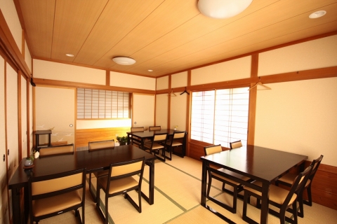 磯ふじ 〒286-0221 千葉県富里市七栄576-5

富里インターから車で1分
公津の杜から車で10分
酒々井アウトレットから車で10分
成田山新勝寺から車で10分


＊ナビご使用の際は、住所検索でお越しください。